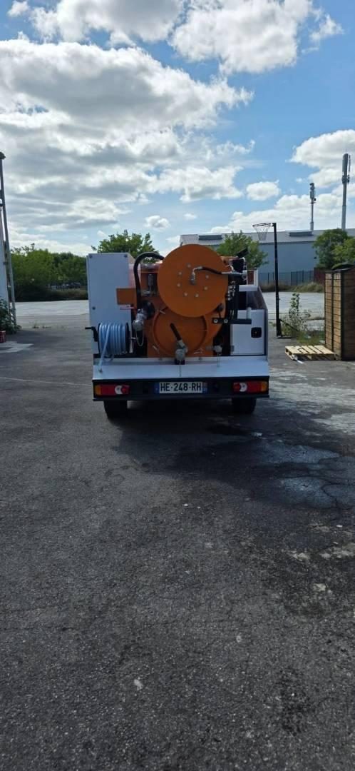 Comment se déroule une intervention de pompage de bac à graisse dans l'Ariège (09) et poste de relevage ?